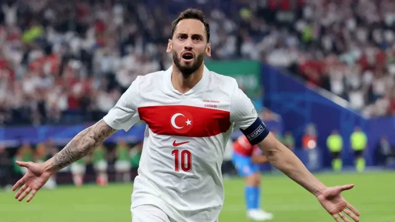 Hakan Çalhanoğlu, Ballon d’Or’a aday gösterildi