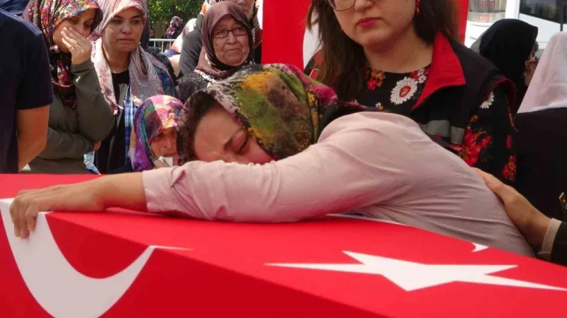 Şehit Piyade Binbaşı Isparta’da son yolculuğuna uğurlandı Şehit Piyade Binbaşı Isparta’da son yolculuğuna uğurlandı