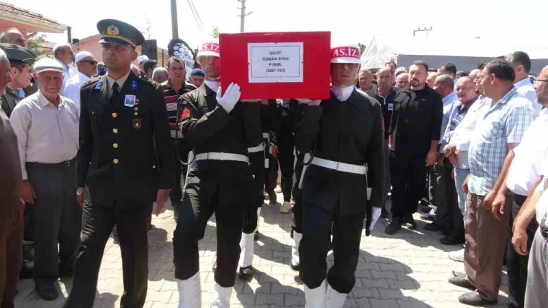 Şehit Piyade Binbaşı Isparta’da son yolculuğuna uğurlandı Şehit Piyade Binbaşı Isparta’da son yolculuğuna uğurlandı