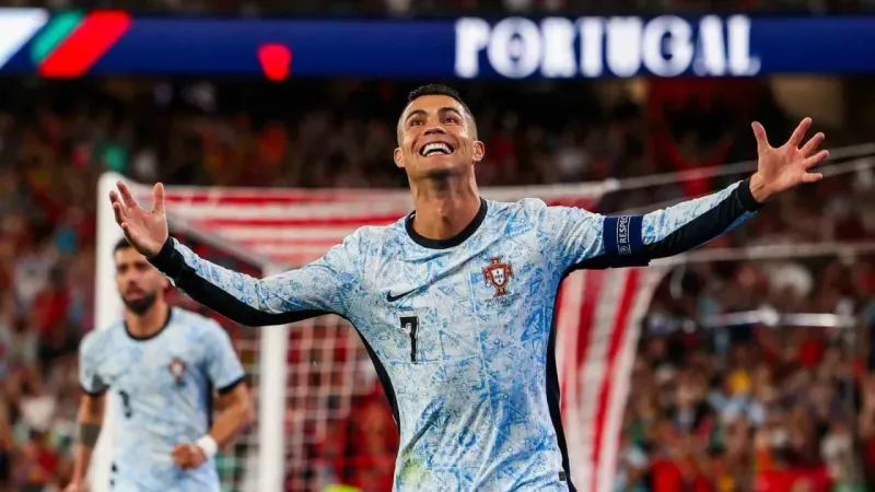 Cristiano Ronaldo, 900. golünü attı, futbol tarihine geçti Cristiano Ronaldo, 900. golünü attı, futbol tarihine geçti