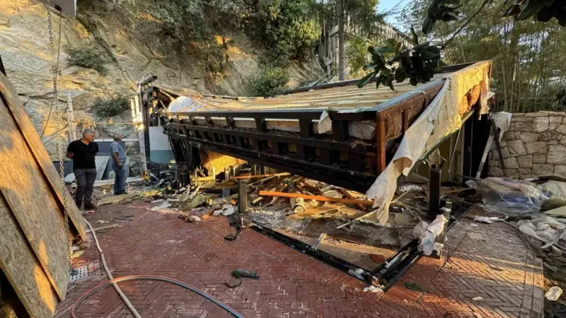 Üsküdar’ın Vaniköy semtindeki kaçak villanın yıkımı tamamlandı