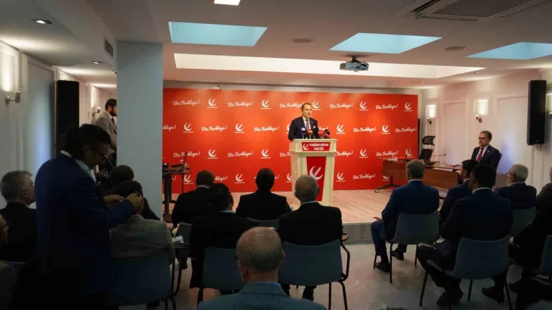 Yeniden Refah lideri Erbakan: "2025 sonunda veya 2026 ilkbaharında bir erken seçim gelebilir"