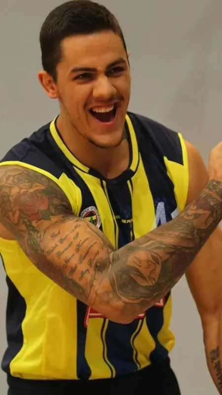 Eski milli basketbolcu Karaman, trafik kazasında hayatını kaybetti