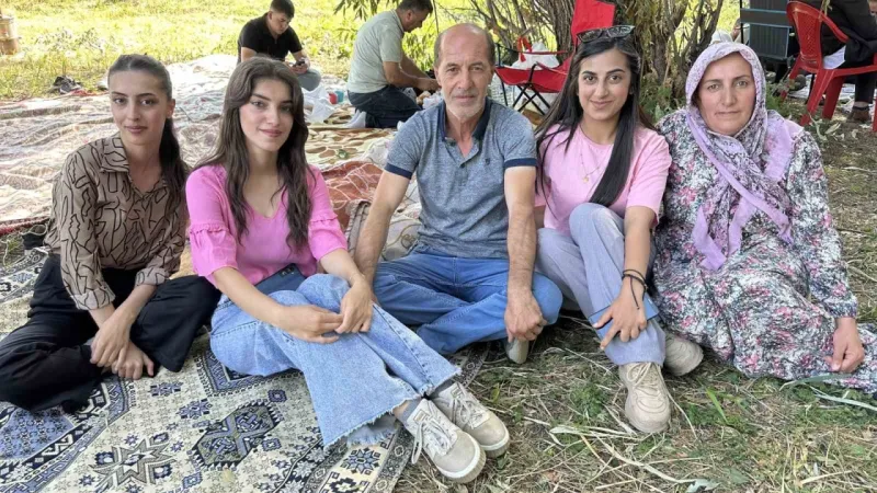 Aşiret festivaline 20 bin kişi katıldı, 300 koyun kesildi