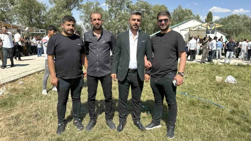 Aşiret festivaline 20 bin kişi katıldı, 300 koyun kesildi