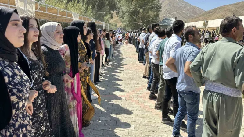 Aşiret festivaline 20 bin kişi katıldı, 300 koyun kesildi