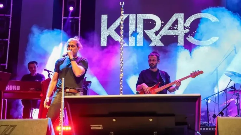 Ünlü şarkıcı Kıraç, konserine giderken kayboldu Ünlü şarkıcı Kıraç, konserine giderken kayboldu