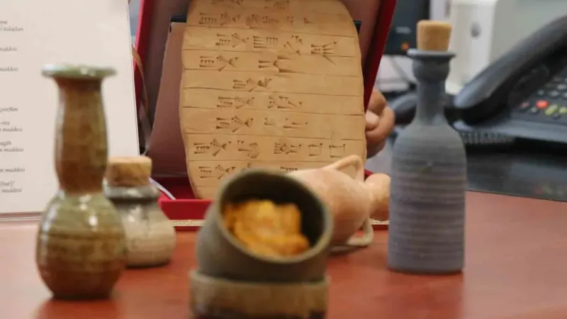 Çivi yazısı çözüp 4500 yıllık parfümü yeniden yaptılar