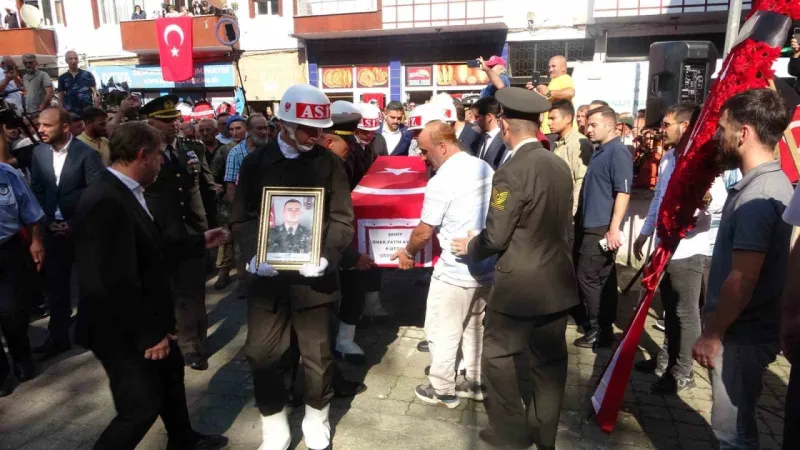10 gün önce terfi alan şehit Üsteğmen Ömer Fatih Ayar son yolculuğuna uğurlandı