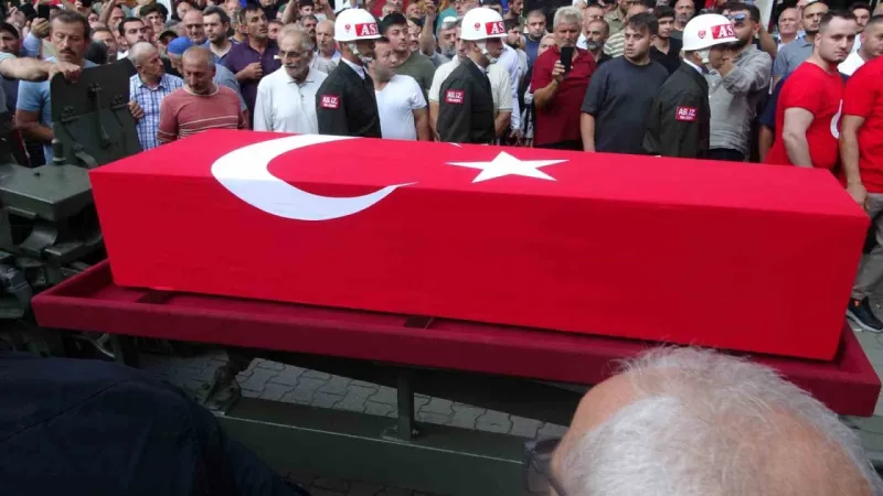 10 gün önce terfi alan şehit Üsteğmen Ömer Fatih Ayar son yolculuğuna uğurlandı