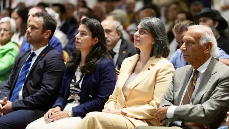 Üsküdar Belediyesi ile TEV arasında "Okutan Üsküdar" projesi imzalandı