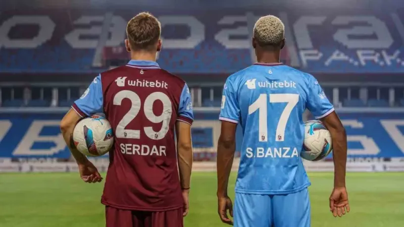 Trabzonspor Siman Banza ve Serdar Saatçı’ya stadyumda forma giydirdi