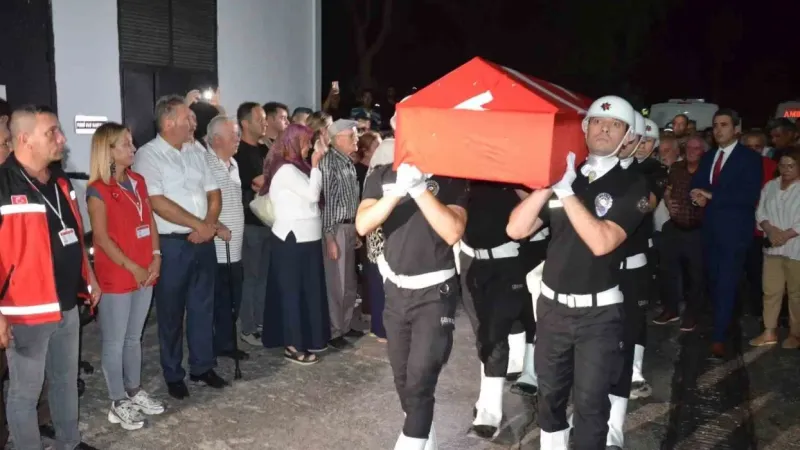 İsrail’in katlettiği Ayşenur’un cenazesi Aydın Didim’e getirildi İsrail’in katlettiği Ayşenur’un cenazesi Aydın Didim’e getirildi