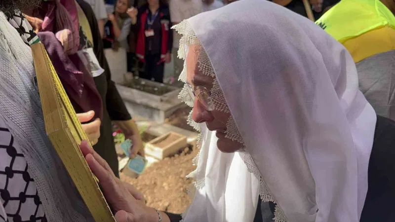 Ayşenur’a son kez dokundular göz yaşları sel oldu