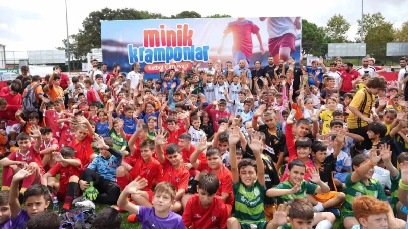 Ümraniye’de ‘Minik Kramponlar Futbol Turnuvası’nın kazananları belli oldu