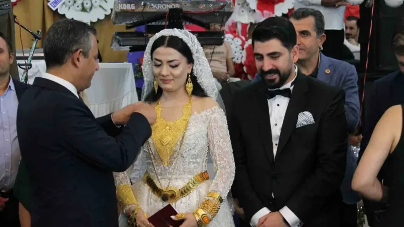 Özgür Özel, Mardin’de nikah şahidi oldu