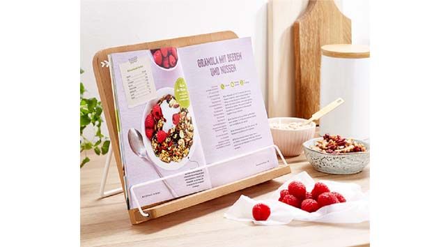 Tchibo Kitap ve Tablet Tutucu mutfakta en büyük yardımcınız olacak