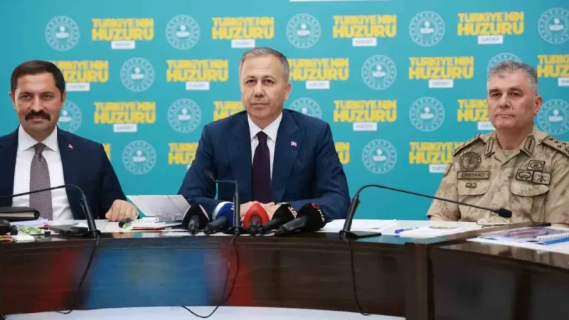 İçişleri Bakanı Yerlikaya: "2025 yılı sonuna kadar Hatay’da 139 bin konutun tamamlanarak hak sahiplerine teslim edilmesi hedefleniyor" İçişleri Bakanı Yerlikaya: "2025 yılı sonuna kadar Hatay’da 139 bin konutun tamamlanarak hak sahiplerine teslim edilmesi hedefleniyor"