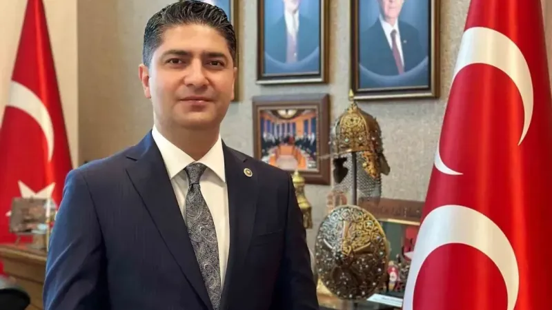 MHP’li Özdemir: “Anayasanın ilk 4 maddesi ile ilgili başlatılmak istenen tartışmalar beyhudedir”