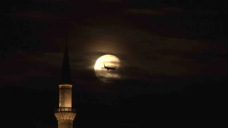 İstanbul’da "Süper Kanlı Ay Tutulması"