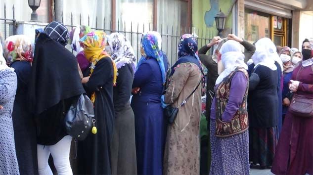 Sosyal mesafe kuralını hiçe saydılar