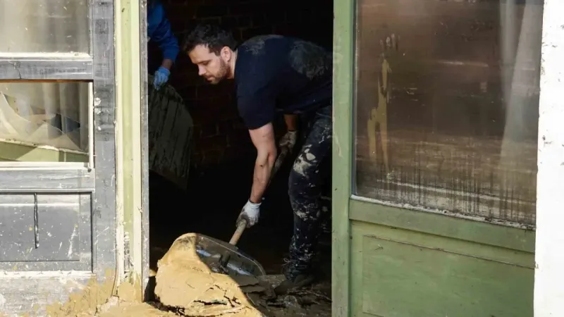 Polonya’da fırtınanın vurduğu bölgeler Bayraktar SİHA ile izleniyor Polonya’da fırtınanın vurduğu bölgeler Bayraktar SİHA ile izleniyor