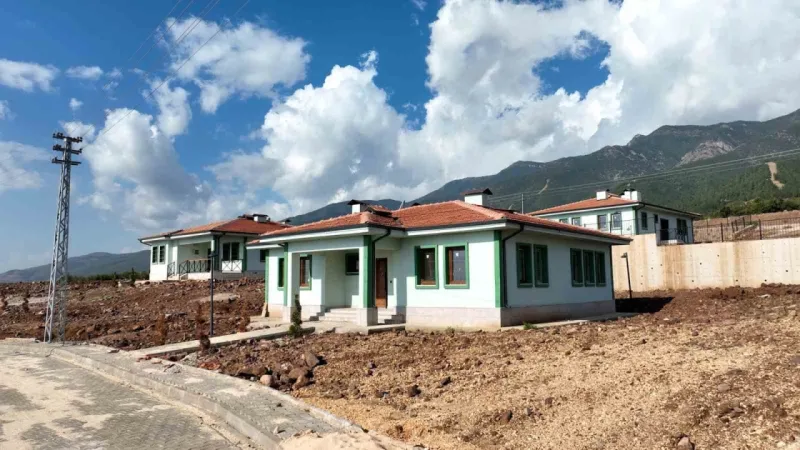 Yıl sonuna kadar 30 bin köy evinin teslim edilmesi hedefleniyor Yıl sonuna kadar 30 bin köy evinin teslim edilmesi hedefleniyor