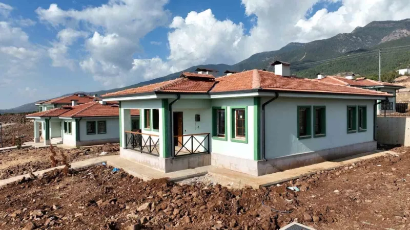 Yıl sonuna kadar 30 bin köy evinin teslim edilmesi hedefleniyor Yıl sonuna kadar 30 bin köy evinin teslim edilmesi hedefleniyor