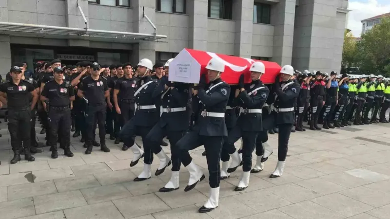Ümraniye’de şehit edilen polis memuru Şeyda Yılmaz için tören düzenlendi