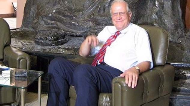 Prof. Dr. Ali Ülkü Azrak, korona virüs nedeniyle hayatını kaybetti