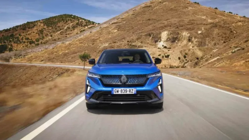 Yeni Renault Rafale, Türkiye pazarına “rüzgâr” gibi giriş yaptı