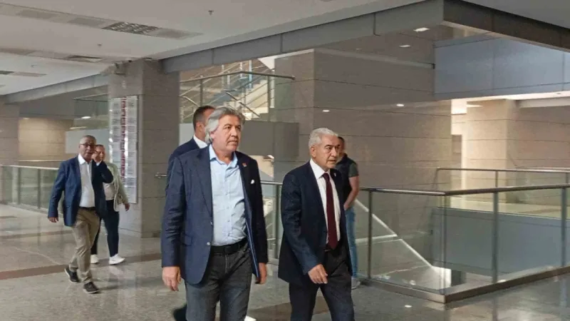 Sosyal medyadaki ’para sayma’ görüntülerine ilişkin yargılama başladı Sosyal medyadaki ’para sayma’ görüntülerine ilişkin yargılama başladı