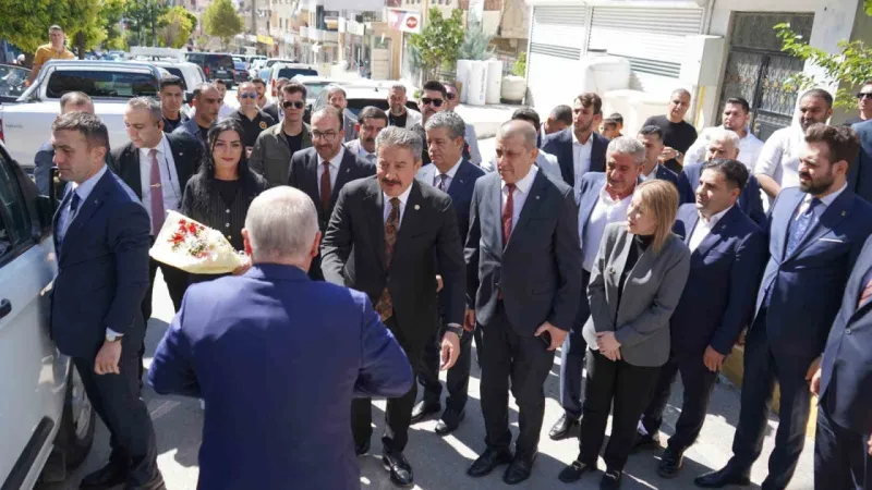 Milli Savunma Bakanı Yaşar Güler Şırnak’ta Kürtçe şarkılarla ile karşılandı Milli Savunma Bakanı Yaşar Güler Şırnak’ta Kürtçe şarkılarla ile karşılandı