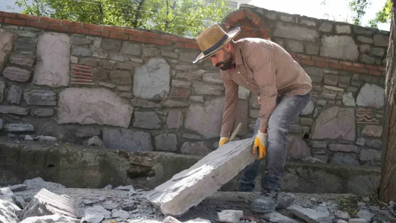 Aylık 100 bin lira kazanıyorlar: Onlar taşın sanatkarları