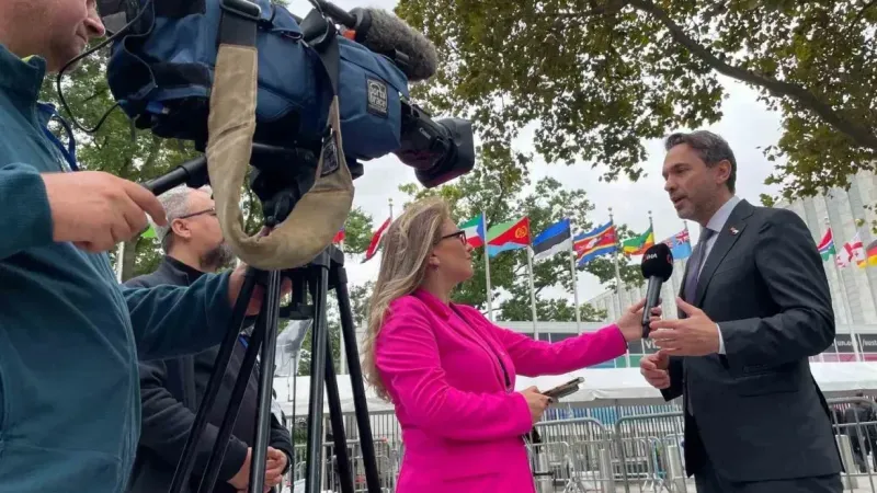 Bakan Bayraktar: "Sakarya gaz sahasında Cumhuriyet tarihinin en büyük doğal gaz keşfini yaptık" Bakan Bayraktar: "Sakarya gaz sahasında Cumhuriyet tarihinin en büyük doğal gaz keşfini yaptık"