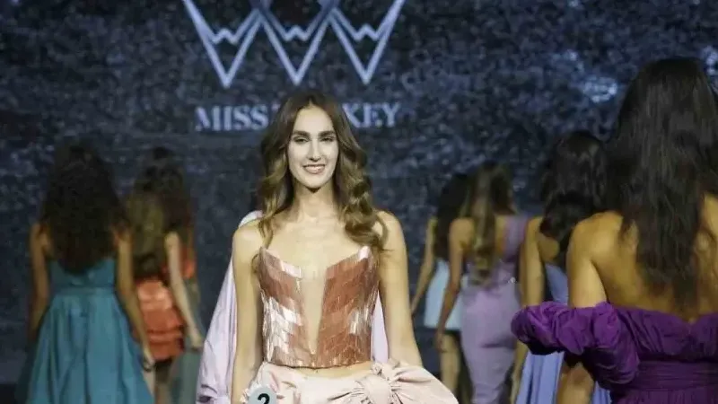 Dün göreve başlayacaktı, Türkiye güzeli ikinci atamayı bekleyebilir Dün göreve başlayacaktı, Türkiye güzeli ikinci atamayı bekleyebilir