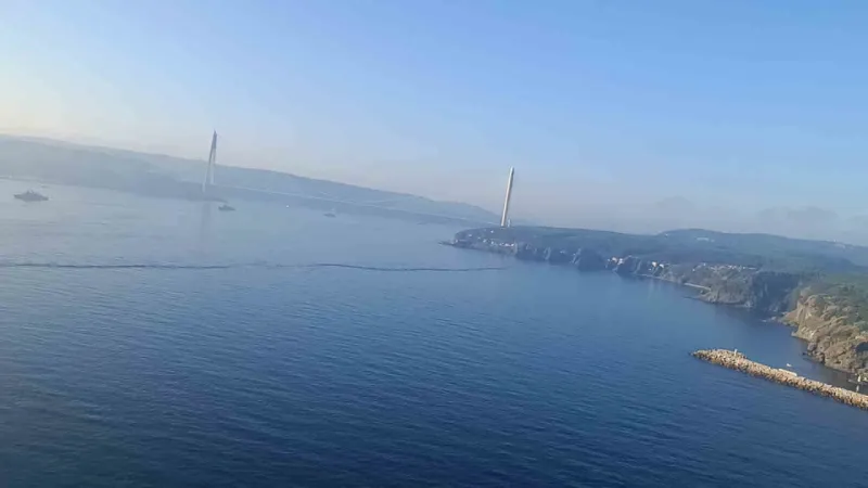 TCG Anadolu Gemisine helikopterle iniş böyle görüntülendi TCG Anadolu Gemisine helikopterle iniş böyle görüntülendi