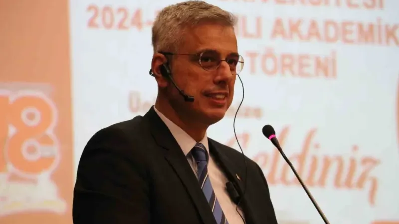 Bakan Memişoğlu: "Dünyada böyle bir depremin yarasını sarabilecek başka millet yok” Bakan Memişoğlu: "Dünyada böyle bir depremin yarasını sarabilecek başka millet yok”