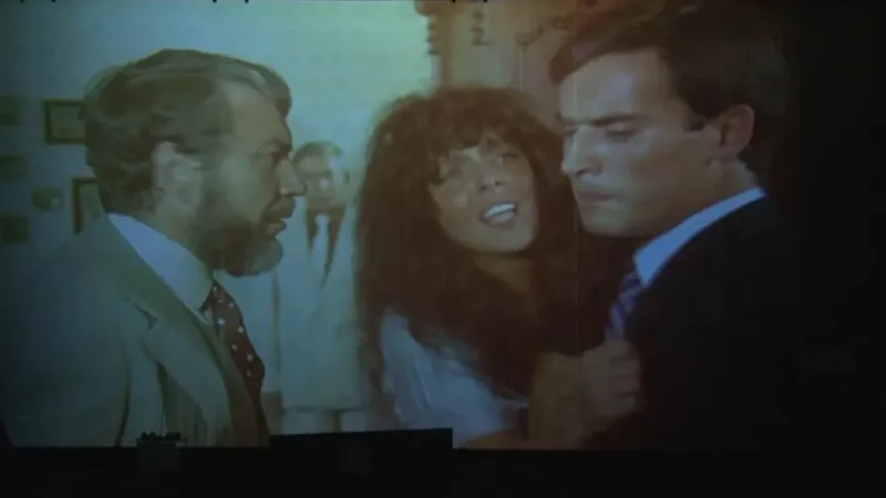 ABD’de hayatını kaybeden Ahu Tuğba için Beyoğlu Atlas Sineması’nda tören düzenlendi ABD’de hayatını kaybeden Ahu Tuğba için Beyoğlu Atlas Sineması’nda tören düzenlendi