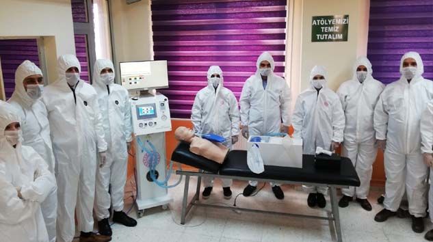Hatay’da teknik lisede solunum cihazı üretildi