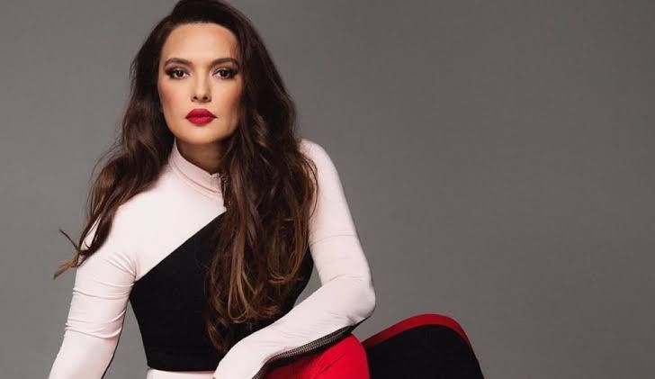 Demet Akalın ‘Cumhurbaşkanı’na şikayet etti, o oyunu sildirdi