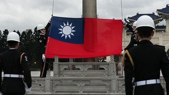 Ülke şokta… Helikopter düştü, Genelkurmay Başkanı öldü!