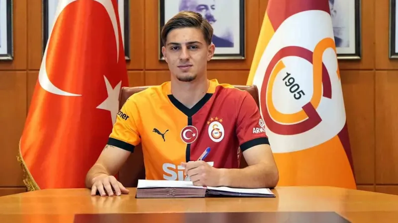 Galatasaray, iki genç futbolcunun sözleşmesini uzattı Galatasaray, iki genç futbolcunun sözleşmesini uzattı