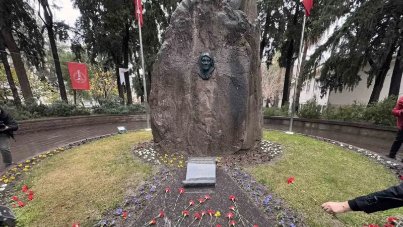 Zübeyde Hanım vefatının 102. yıl dönümünde mezarı başında anıldı