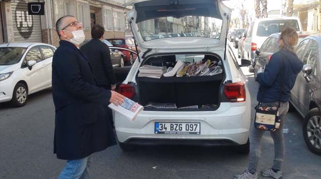 İstanbul’da ekmek ve gazete vatandaşların ayağına geldi