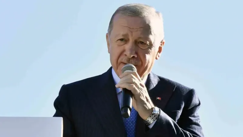 Cumhurbaşkanı Erdoğan: “Bunlar kırmızı karttan kurtulamadı” Cumhurbaşkanı Erdoğan: “Bunlar kırmızı karttan kurtulamadı”