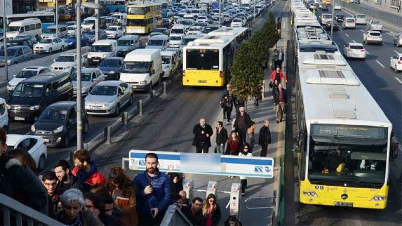 İstanbul'da toplu taşımaya zam İstanbul'da toplu taşımaya zam
