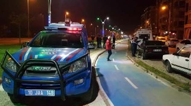 Yol kontrolü yapan jandarma ekiplerine silahlı saldırı: 2 asker yaralı