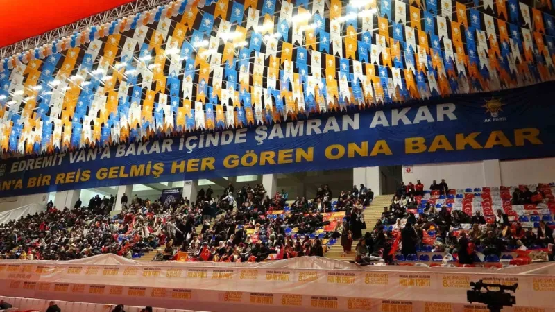 Vanlılar Cumhurbaşkanı’nı heyecanla bekliyor Vanlılar Cumhurbaşkanı’nı heyecanla bekliyor