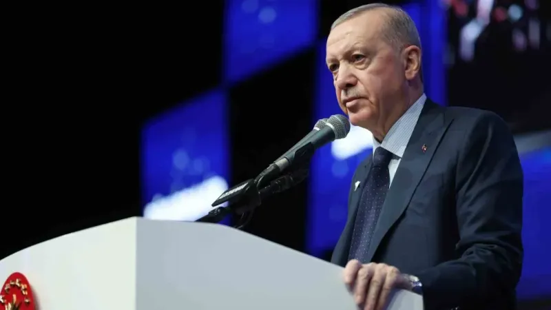 Cumhurbaşkanı Erdoğan: "Ana muhalefet liderleri bedava ev sözü verip buhar olup uçtular"